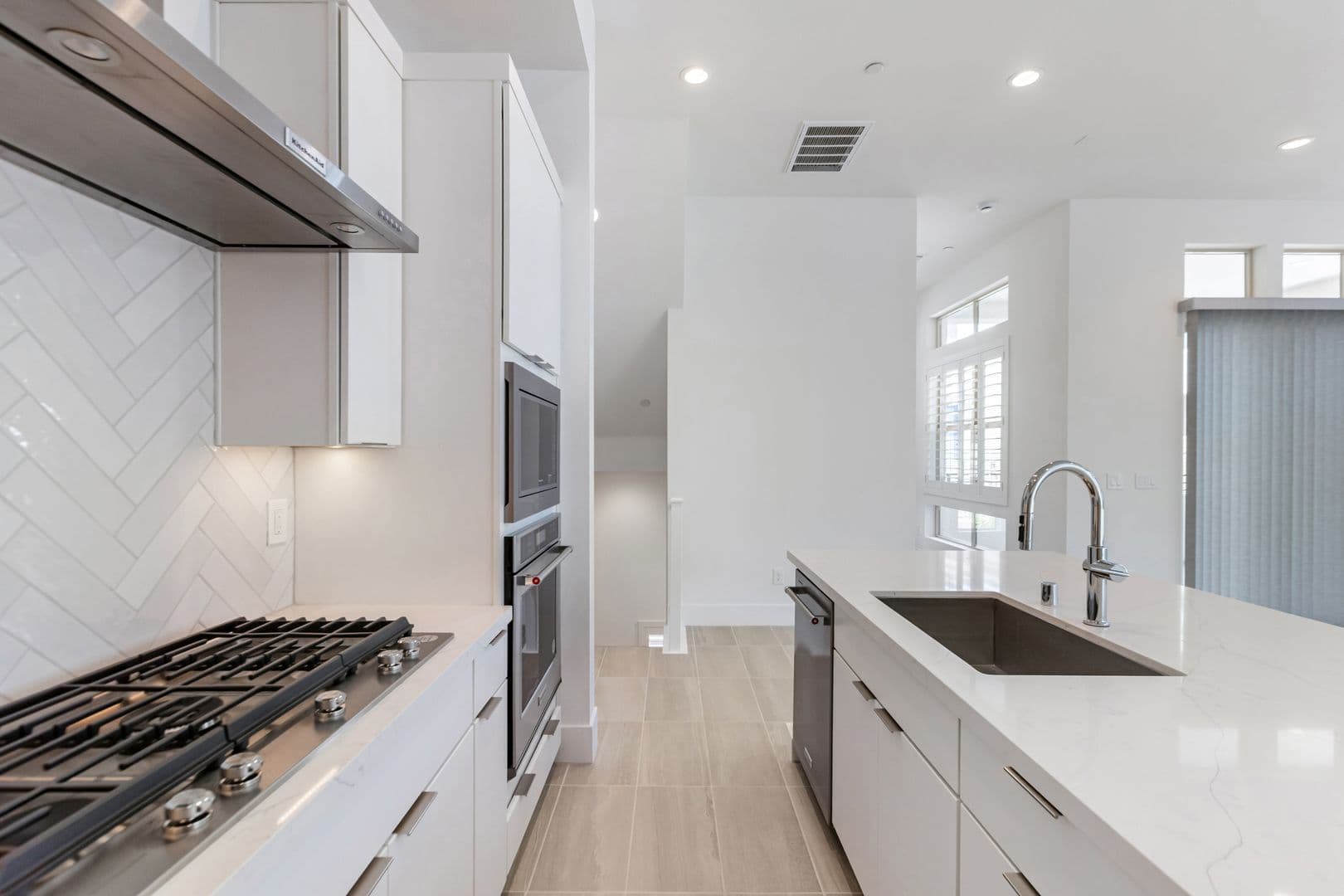 Las Vegas House: 647 Spotted Falcon St