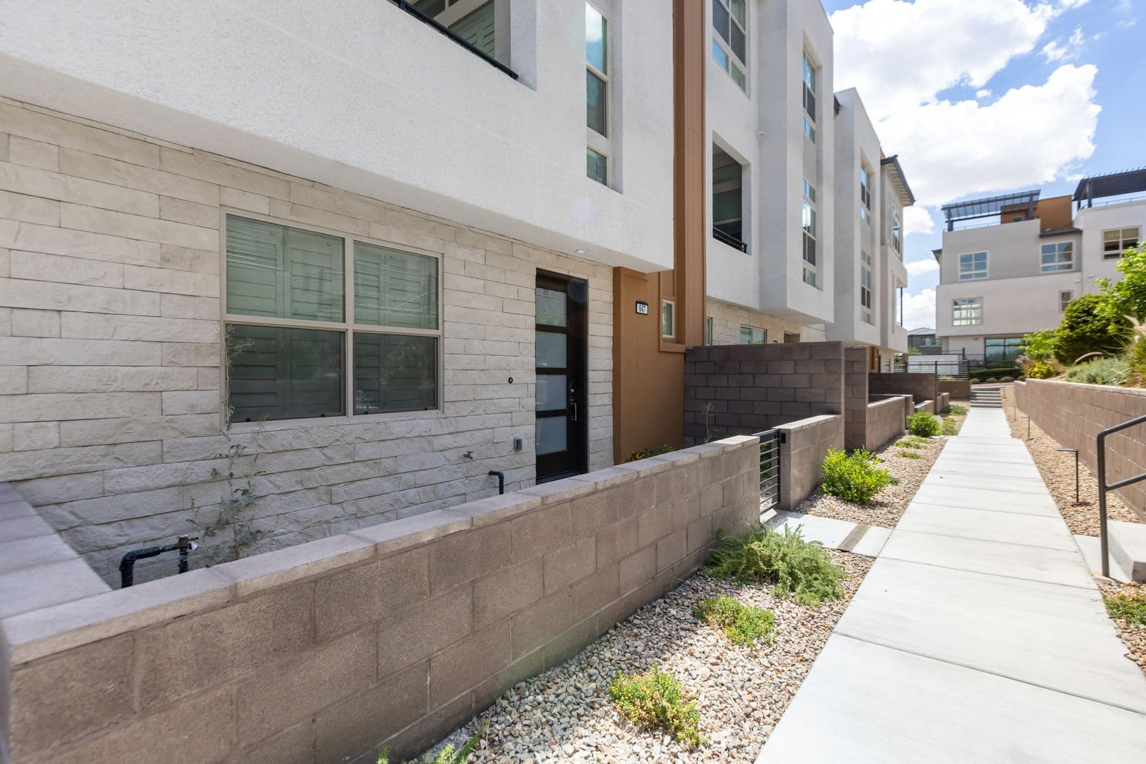 Las Vegas House: 647 Spotted Falcon St