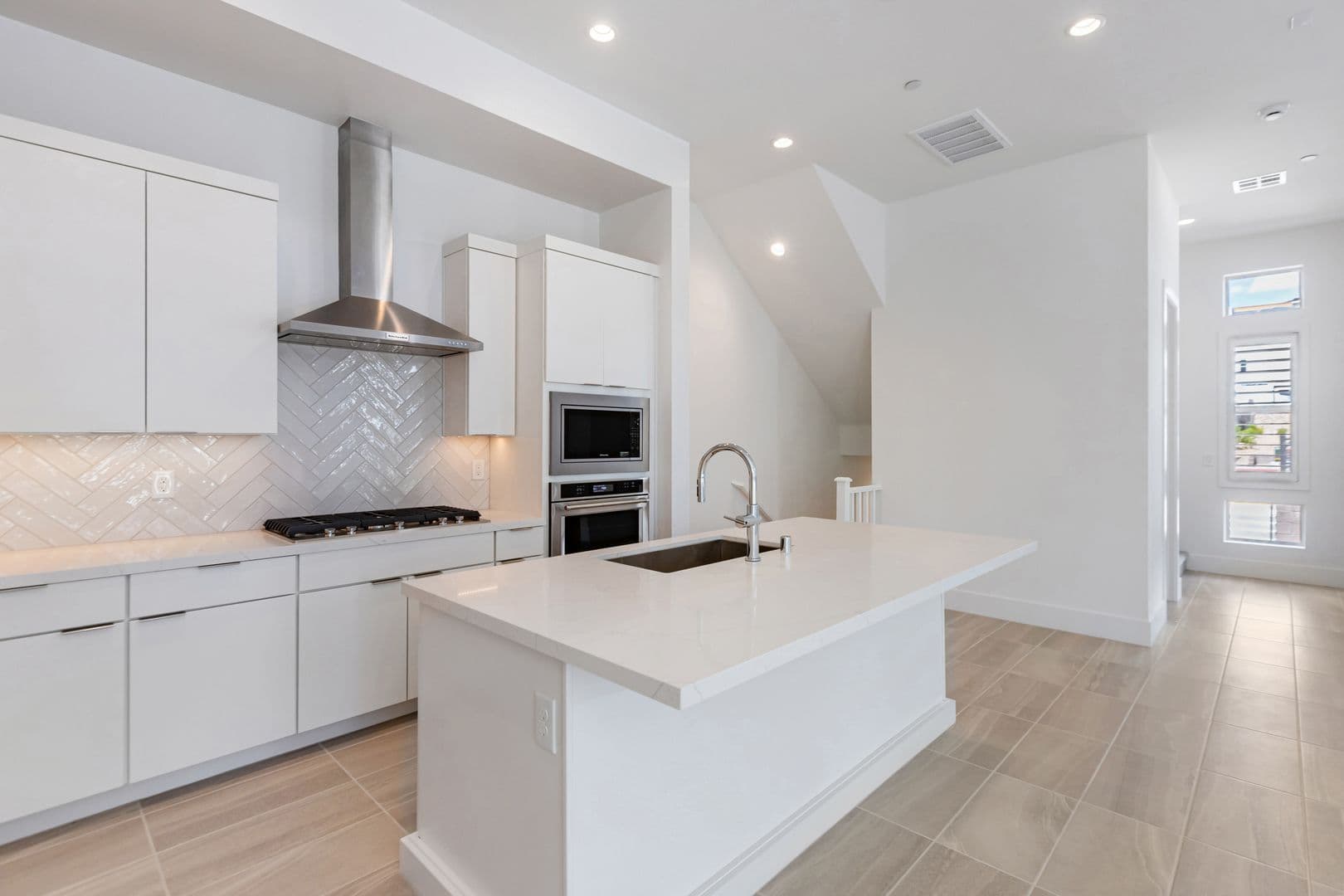 Las Vegas House: 647 Spotted Falcon St