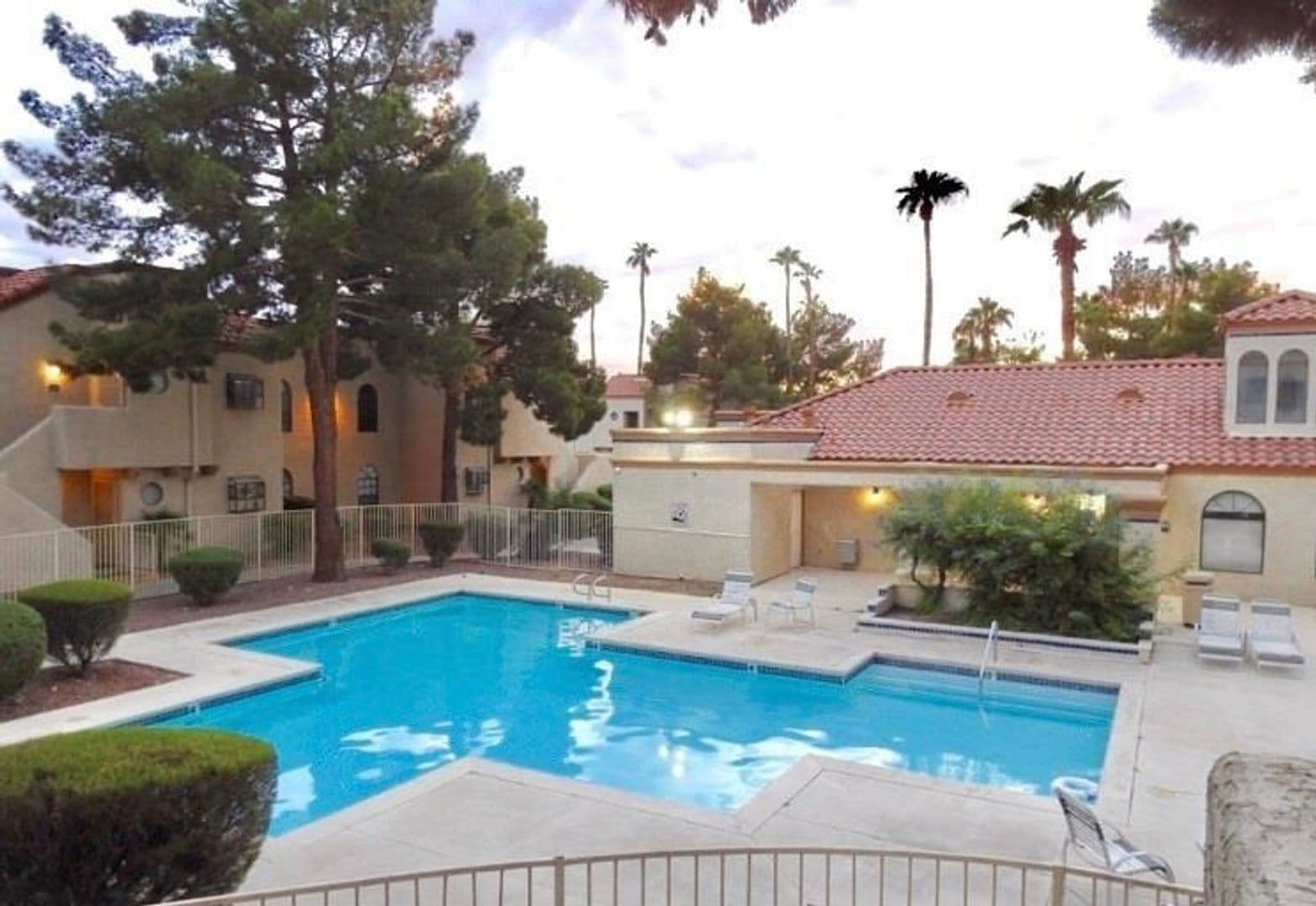 Las Vegas House: 2970 Juniper Hills #203