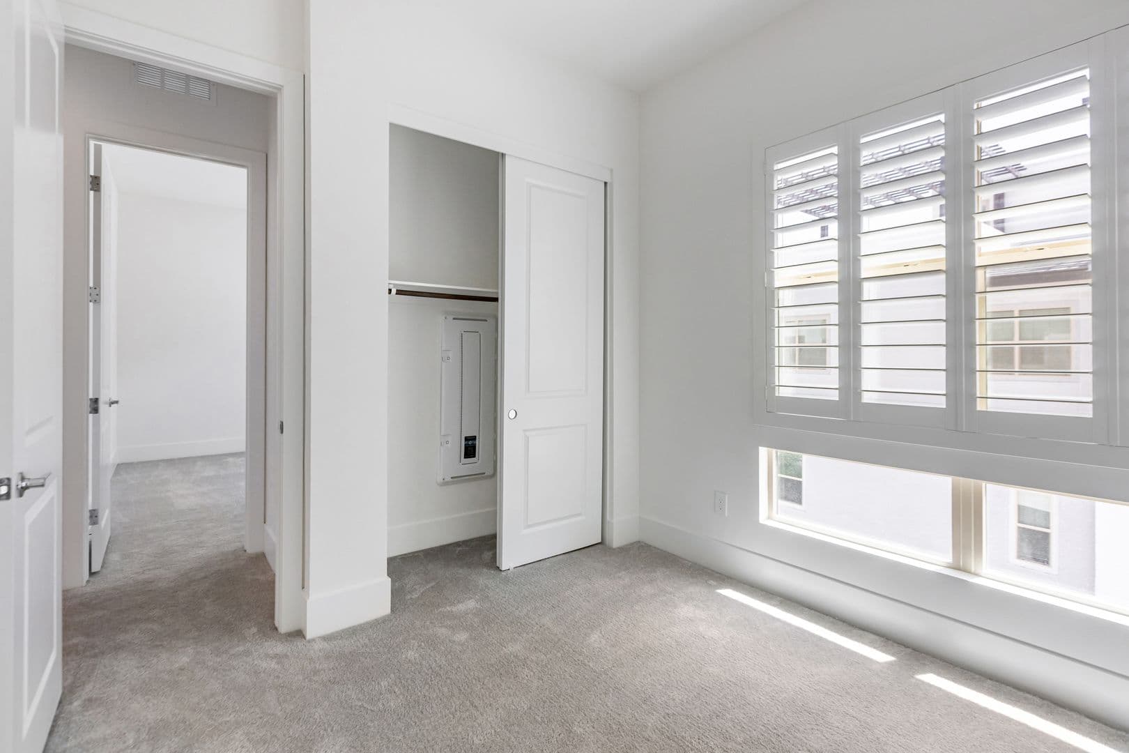 Las Vegas House: 647 Spotted Falcon St