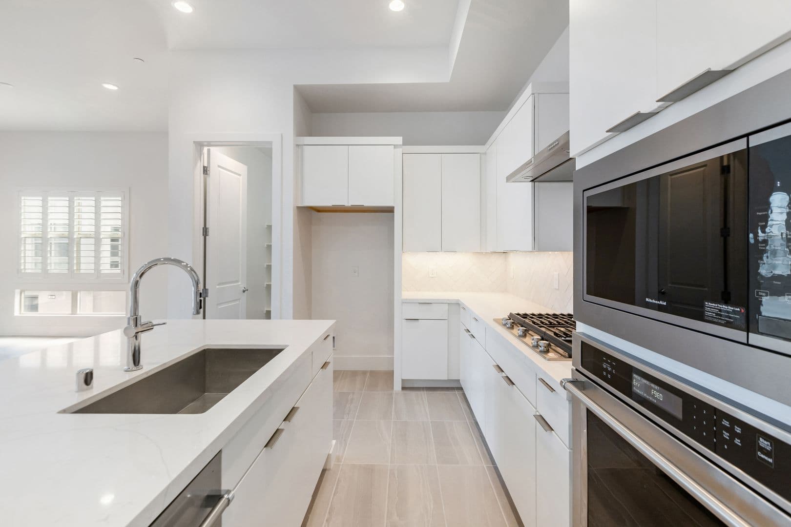 Las Vegas House: 647 Spotted Falcon St