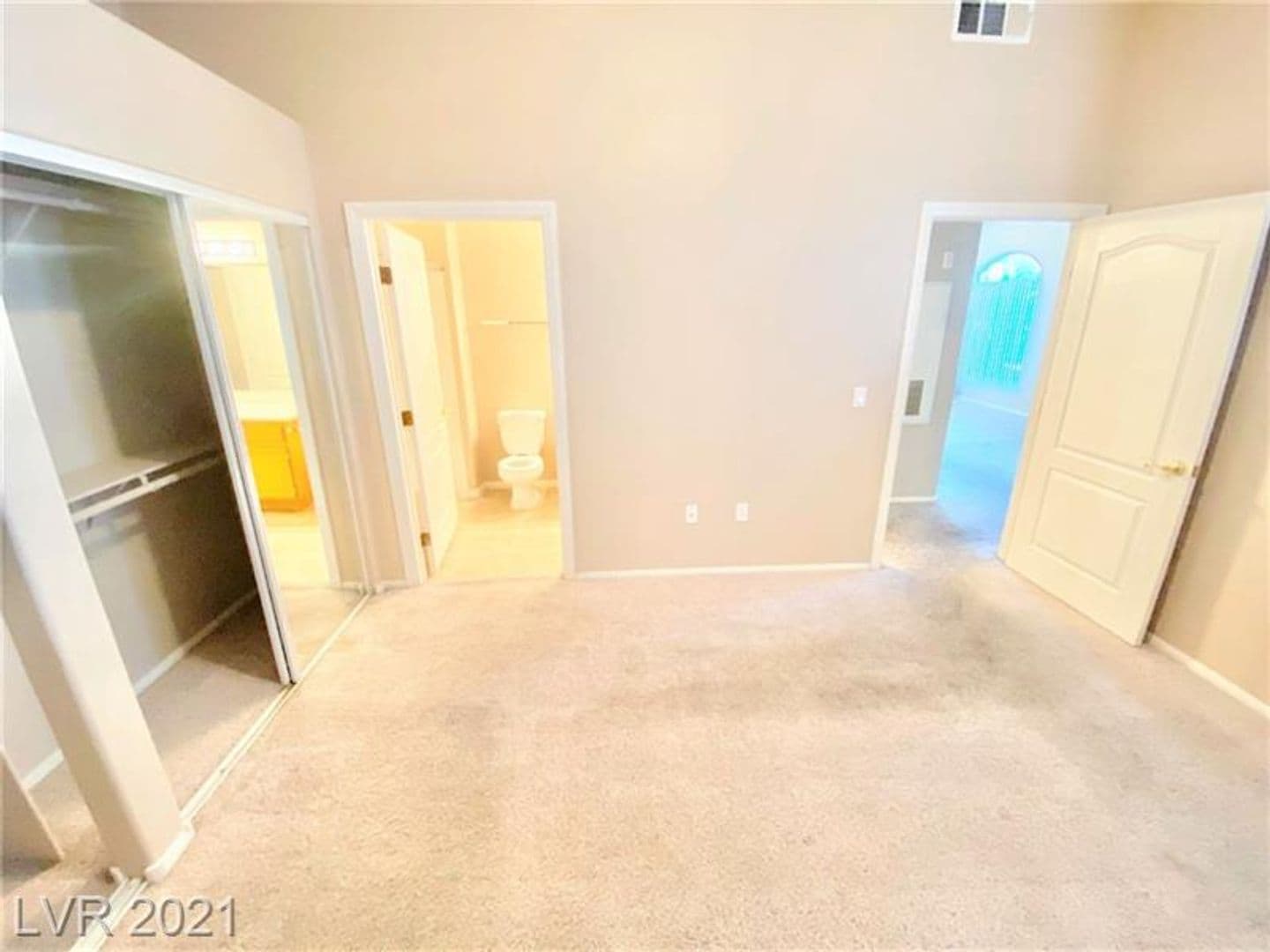 Henderson House: 700 Carnegie St. #1412