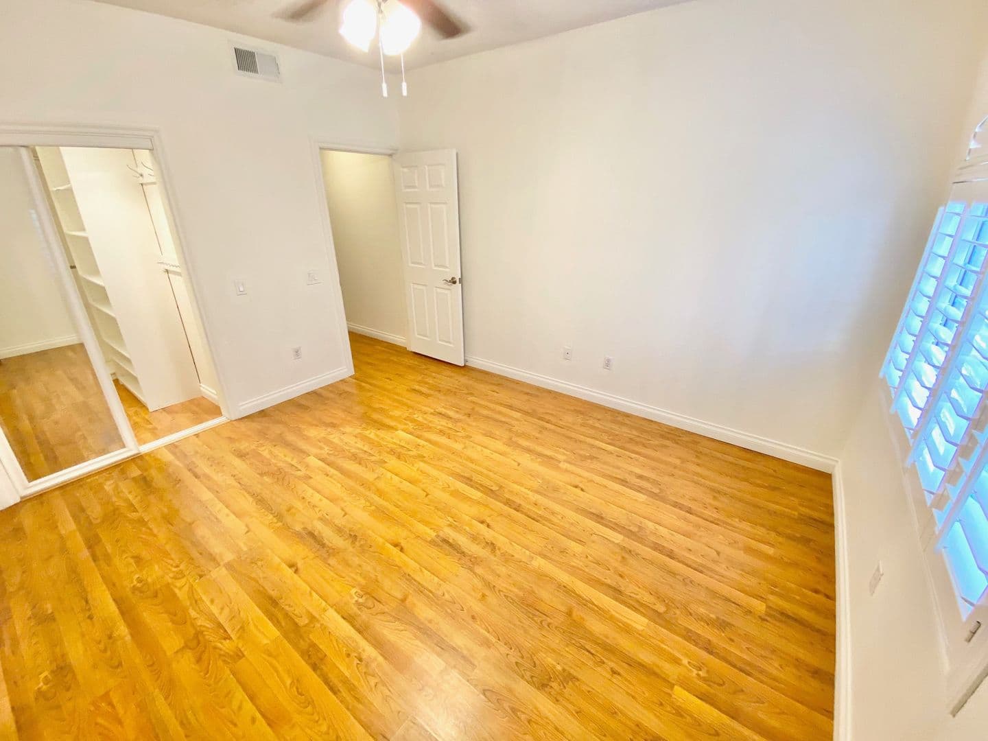 Las Vegas Condo: 5415 W Harmon Ave #1037
