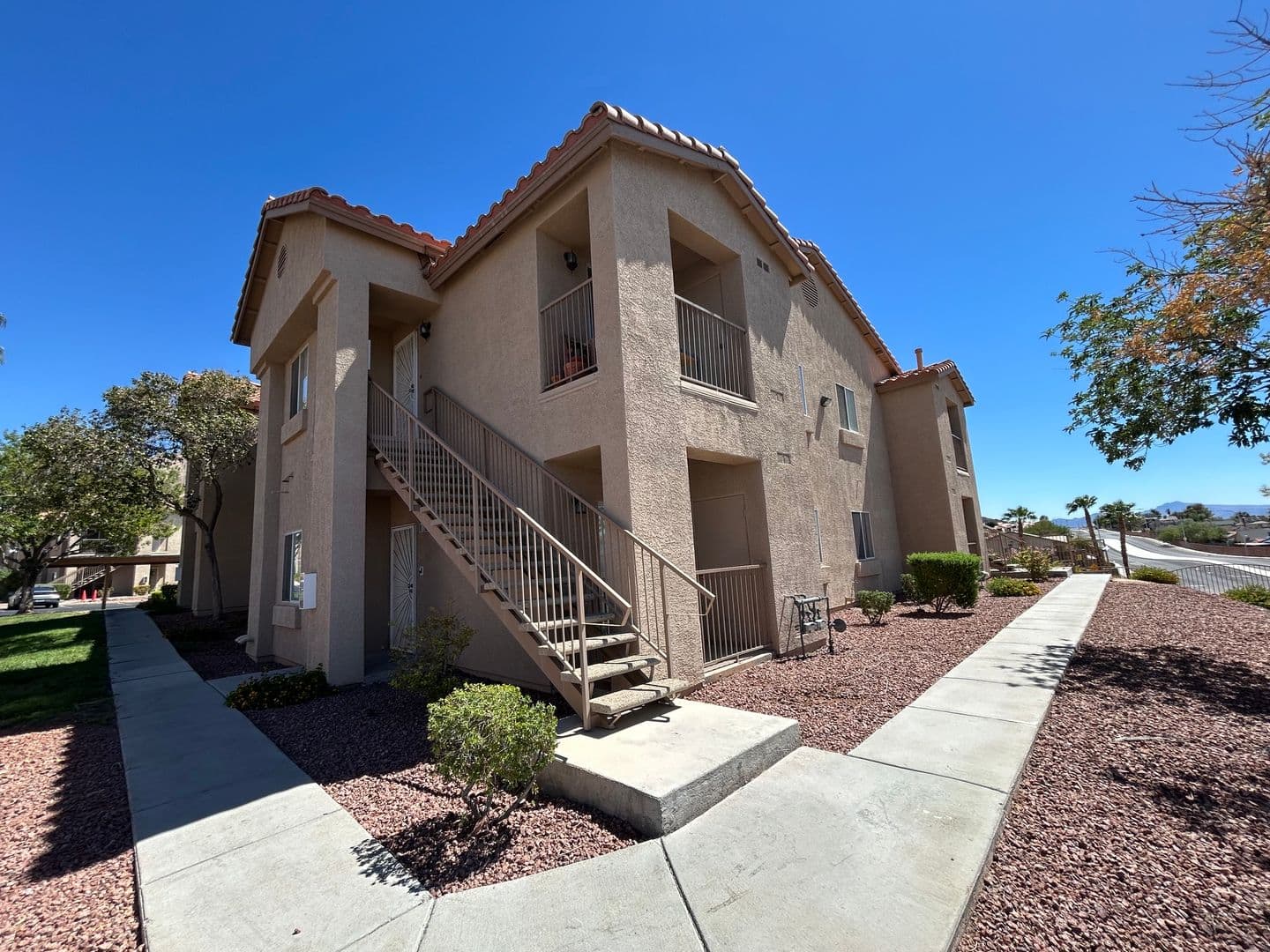 Las Vegas House: 2110 N Los Feliz St