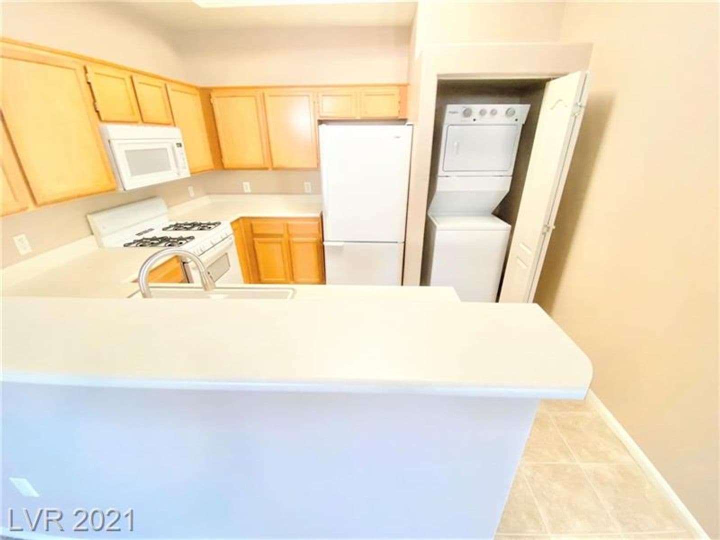 Henderson House: 700 Carnegie St. #1412