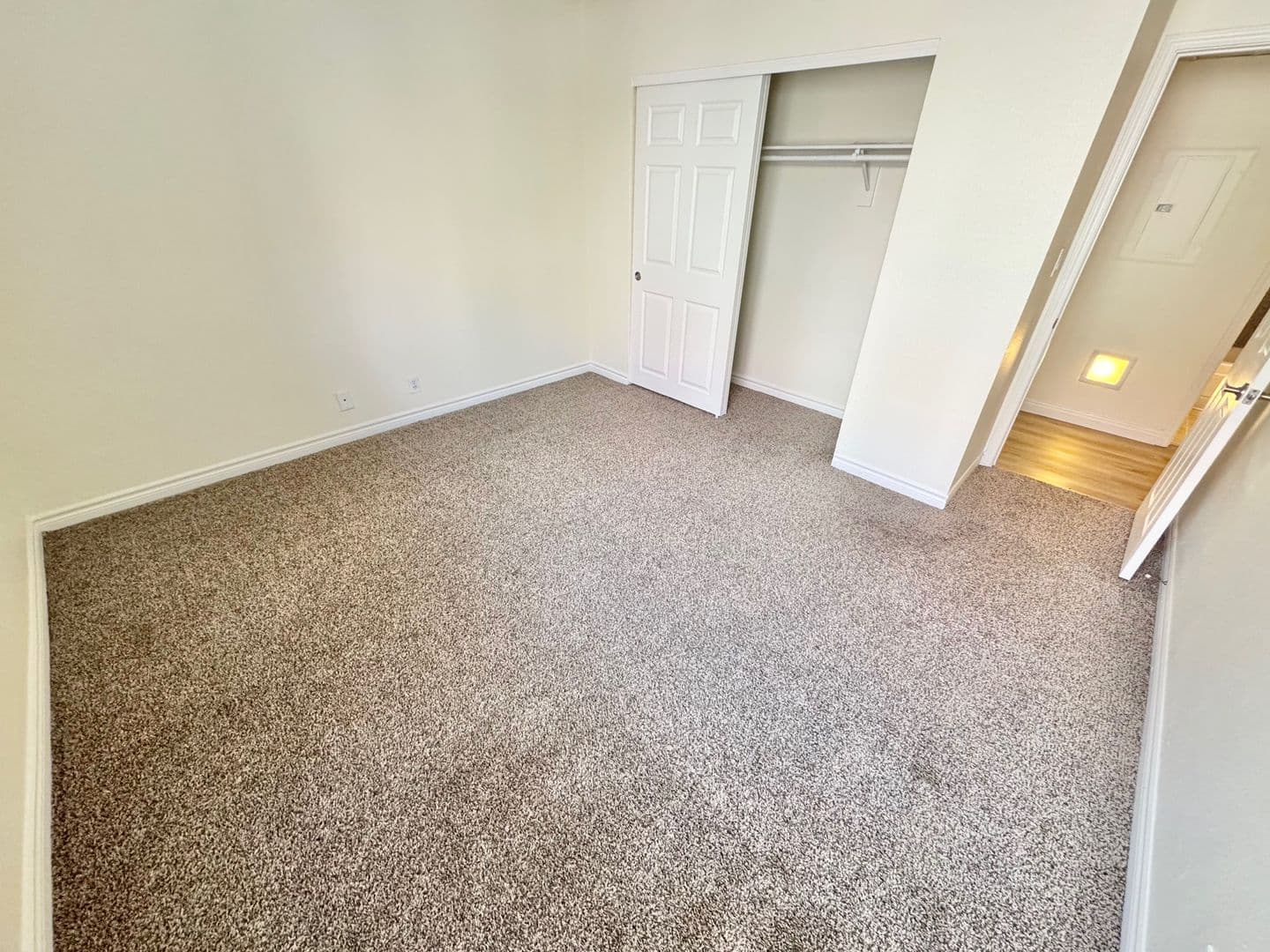 Las Vegas House: 5422 River Glen Dr. #377