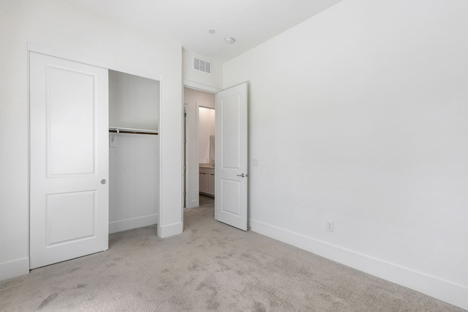 Las Vegas House: 647 Spotted Falcon St