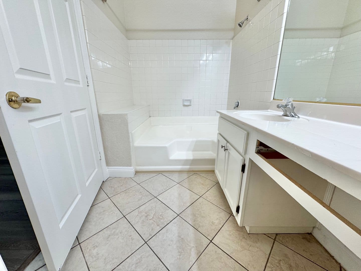 Henderson House: 2251 Wigwam Parkway #514