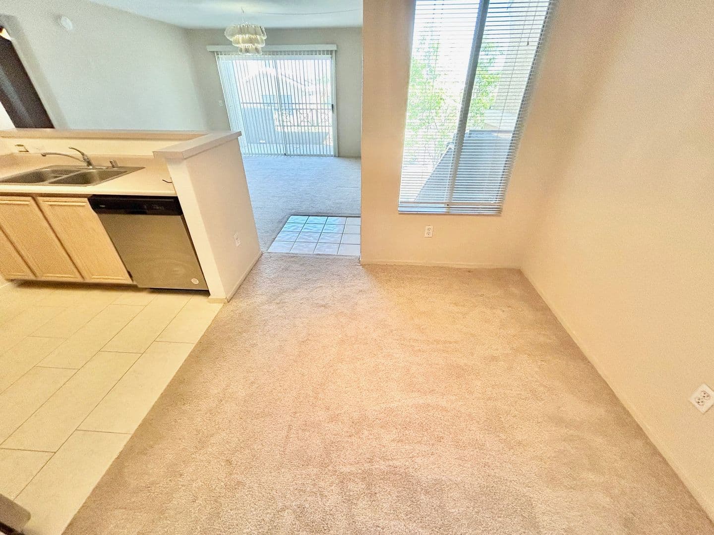 LAS VEGAS Condo: 8070 W RUSSEL RD #2061