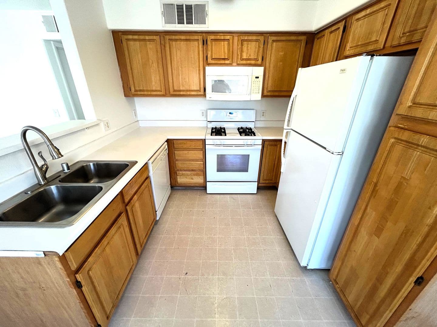 Las Vegas House: 5710 Tropicana Ave #2092