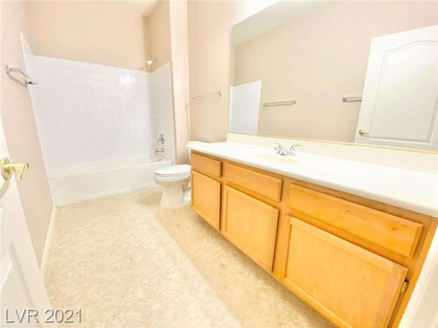 Henderson House: 700 Carnegie St. #1412