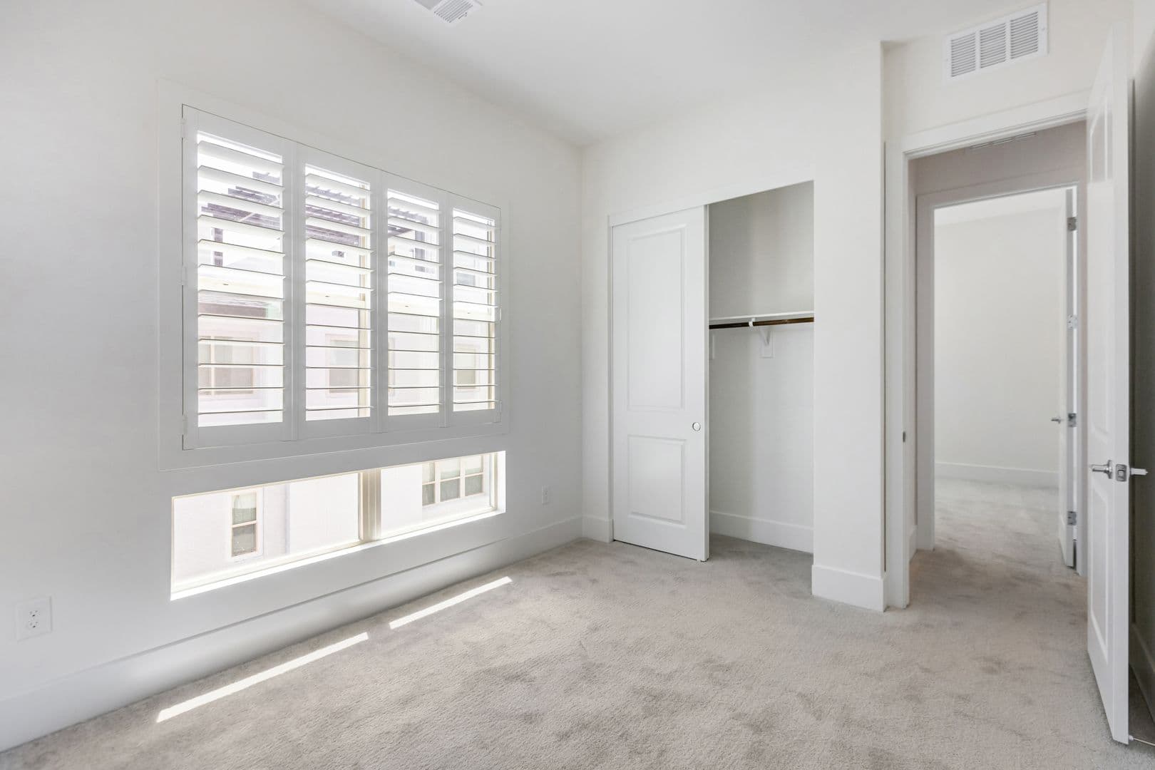 Las Vegas House: 647 Spotted Falcon St