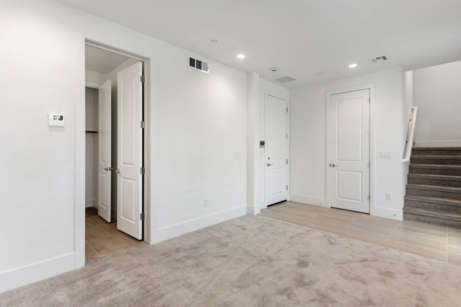 Las Vegas House: 647 Spotted Falcon St