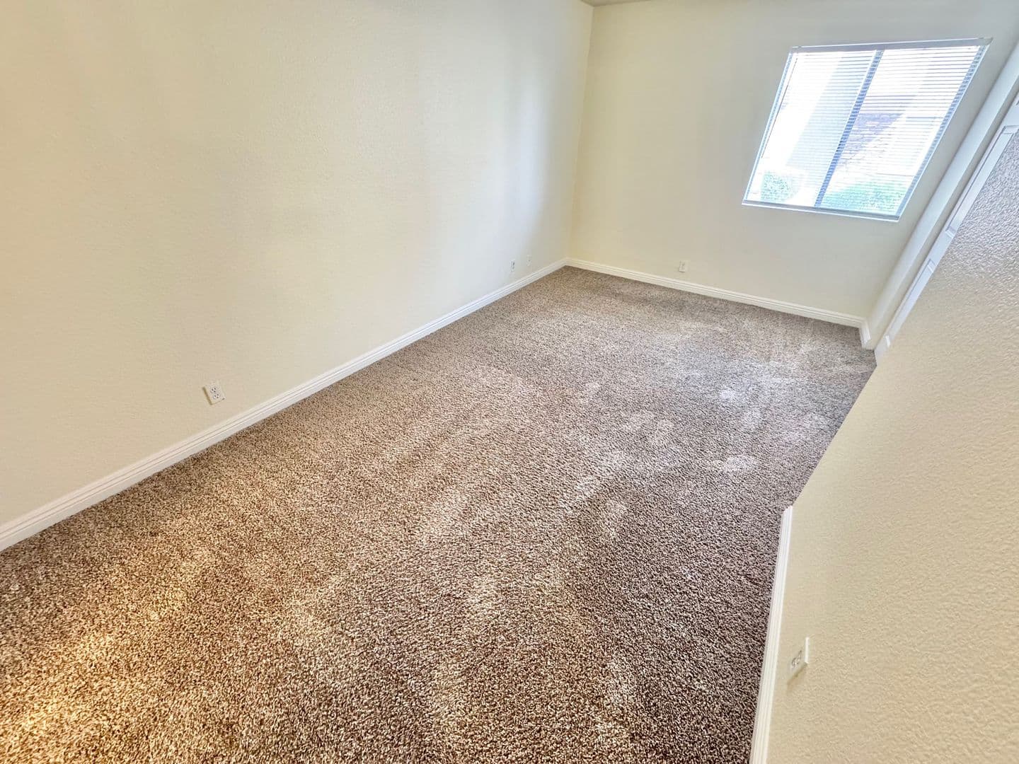 Las Vegas House: 5422 River Glen Dr. #377