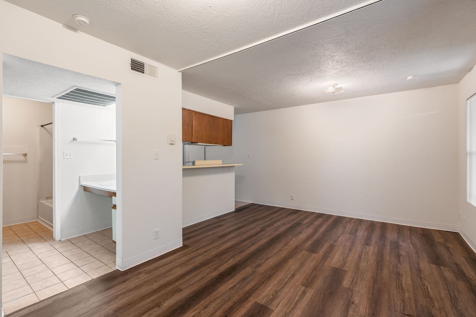Albuquerque Apartment: 5851 Anderson Ave SE
