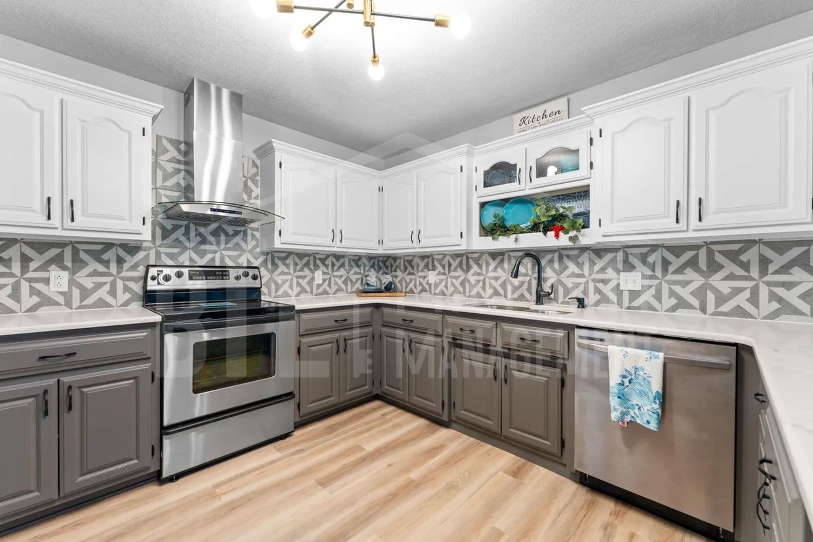 Branson House: 185 Eagle Pointe Dr