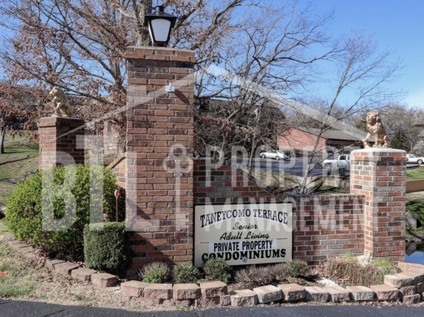 Hollister Condo: 130 Wilshire Dr Unit 28
