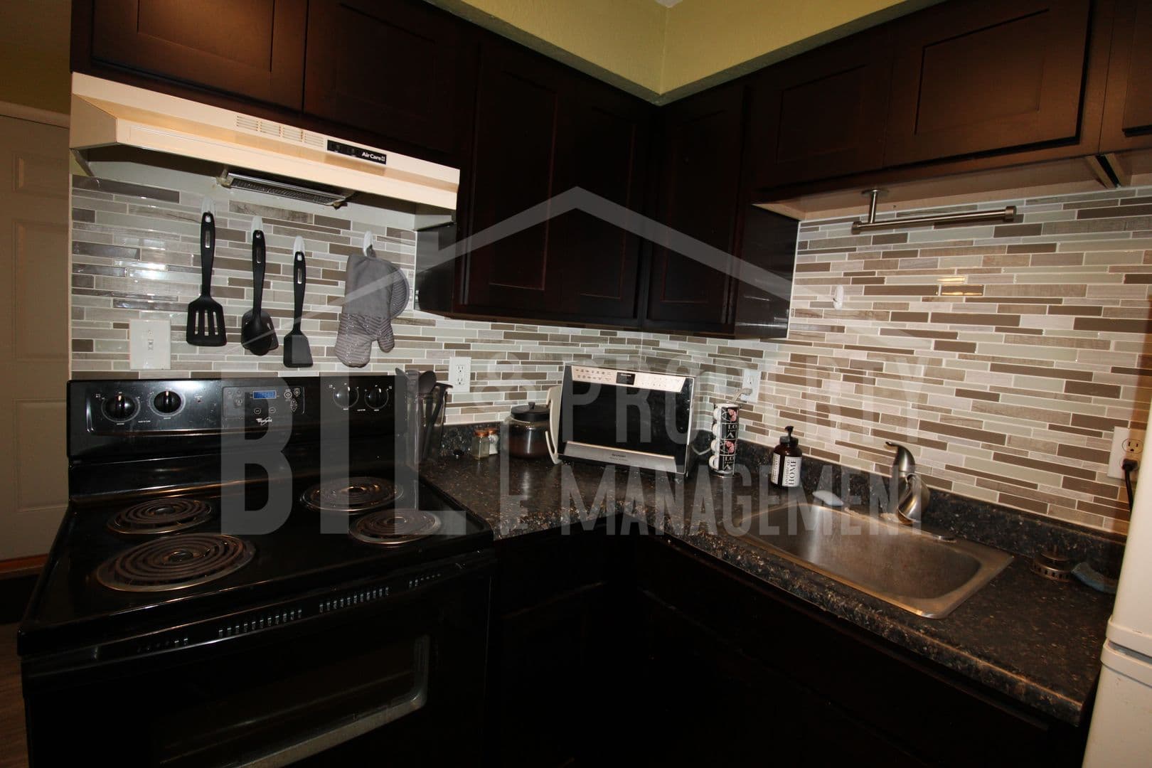 Rockaway Beach Apartment: 144 Recreation Ave.