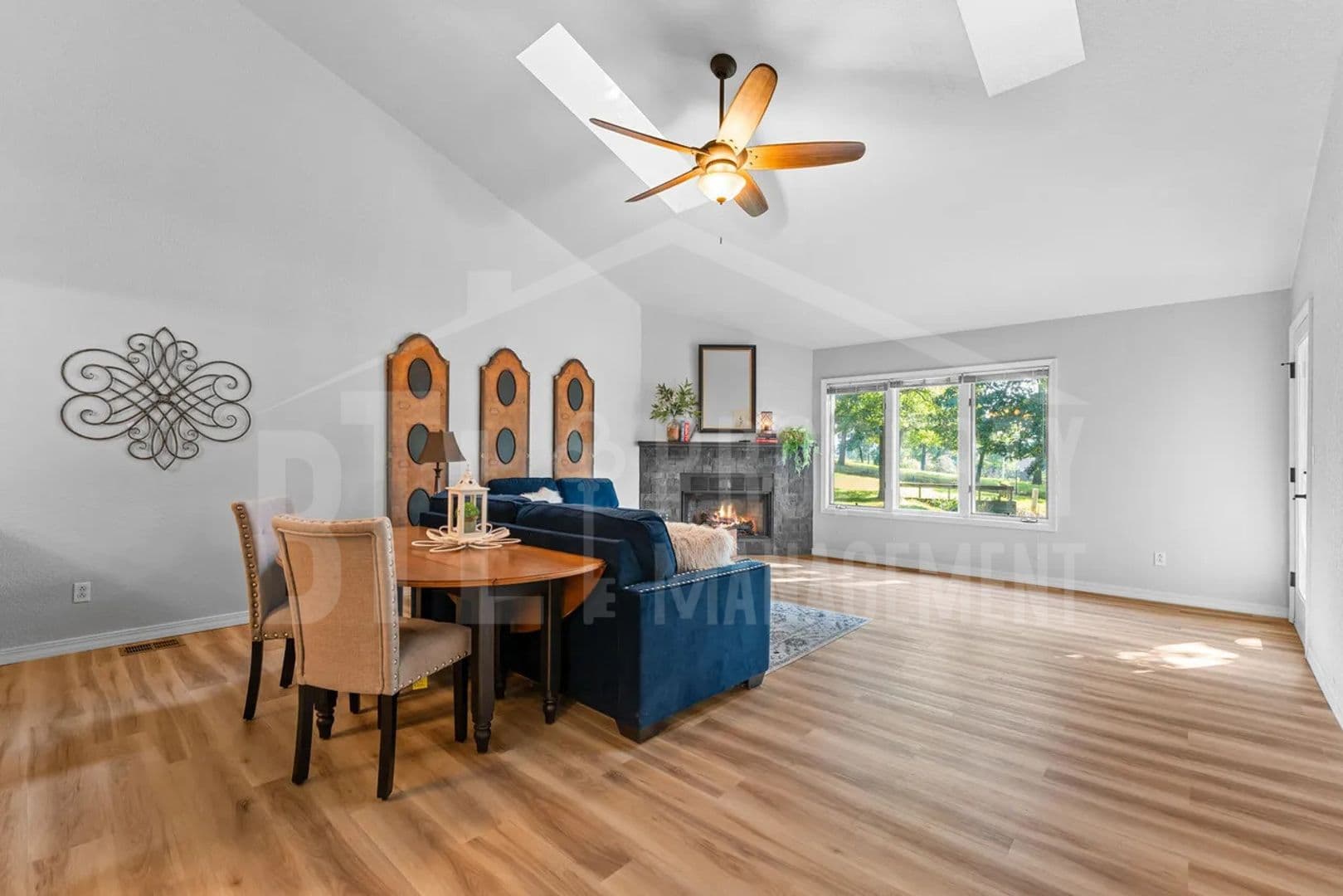 Branson House: 185 Eagle Pointe Dr