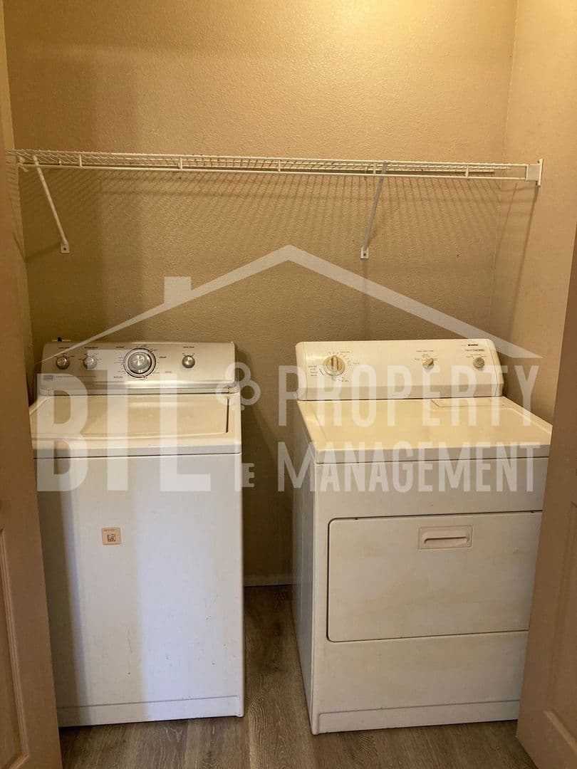 Branson Apartment: 2078 Bird Road, Building B