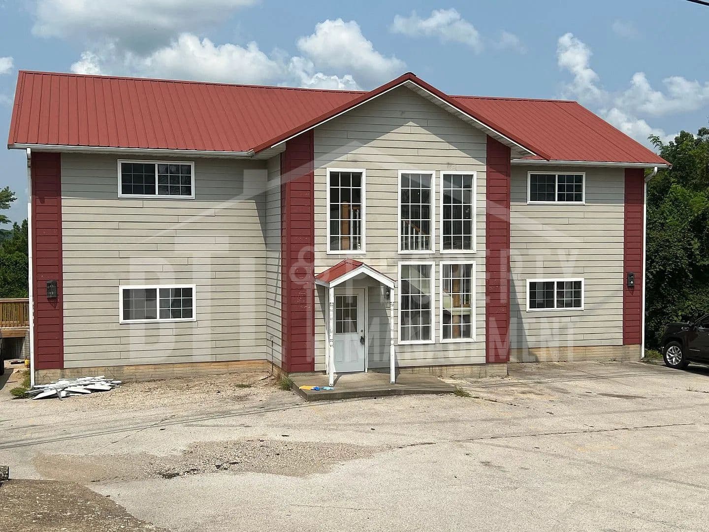 Branson West Apartment: 27 Notch Shopping Center Lane