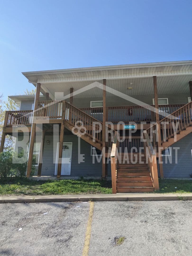 Branson Apartment: 2078 Bird Road, Building B