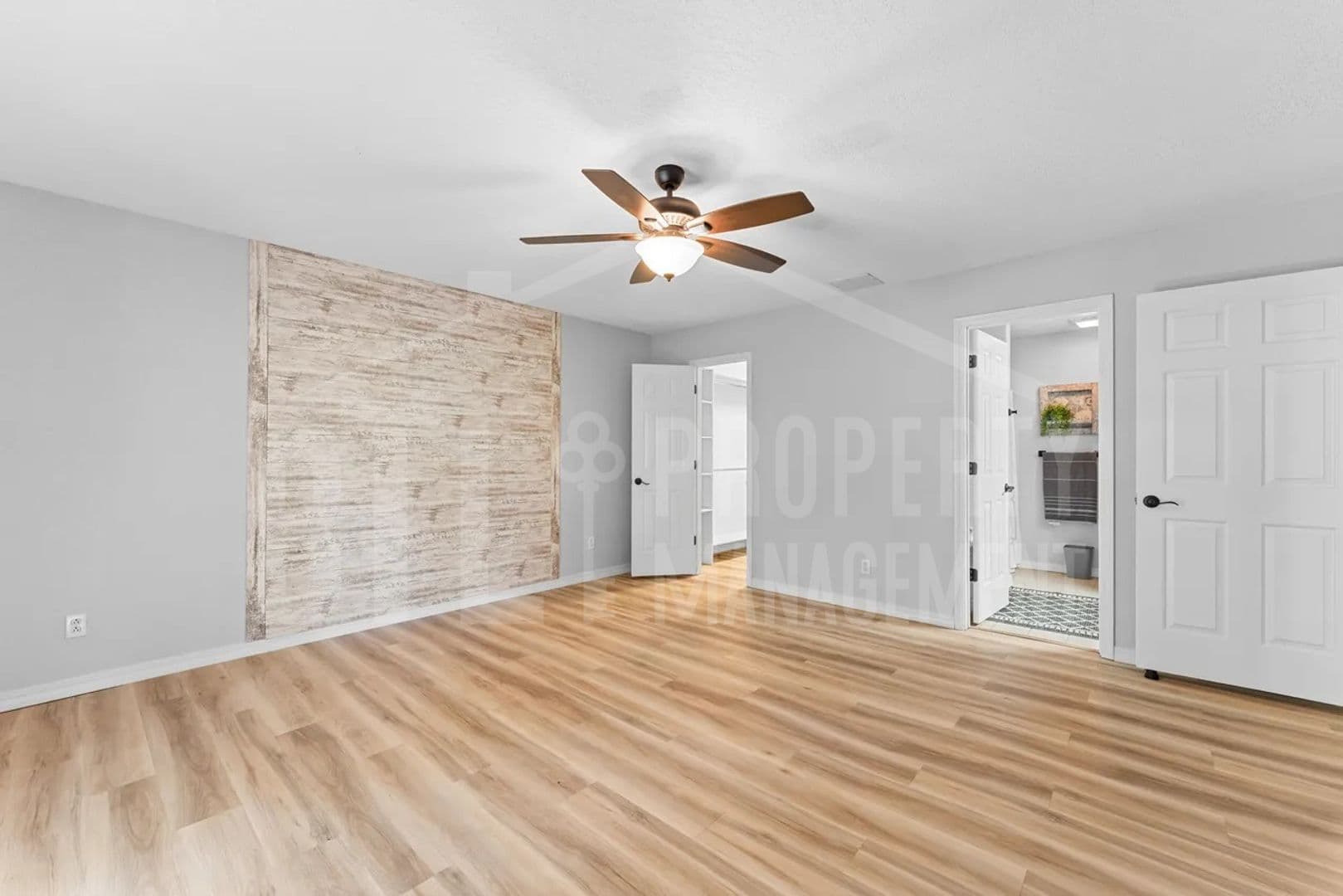 Branson House: 185 Eagle Pointe Dr