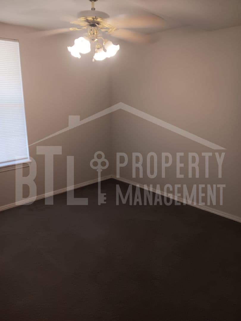 Branson House: 440 Fall Creek Rd