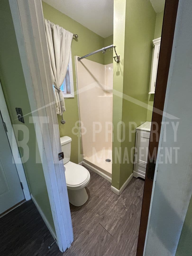 Rockaway Beach Apartment: 144 Recreation Ave.
