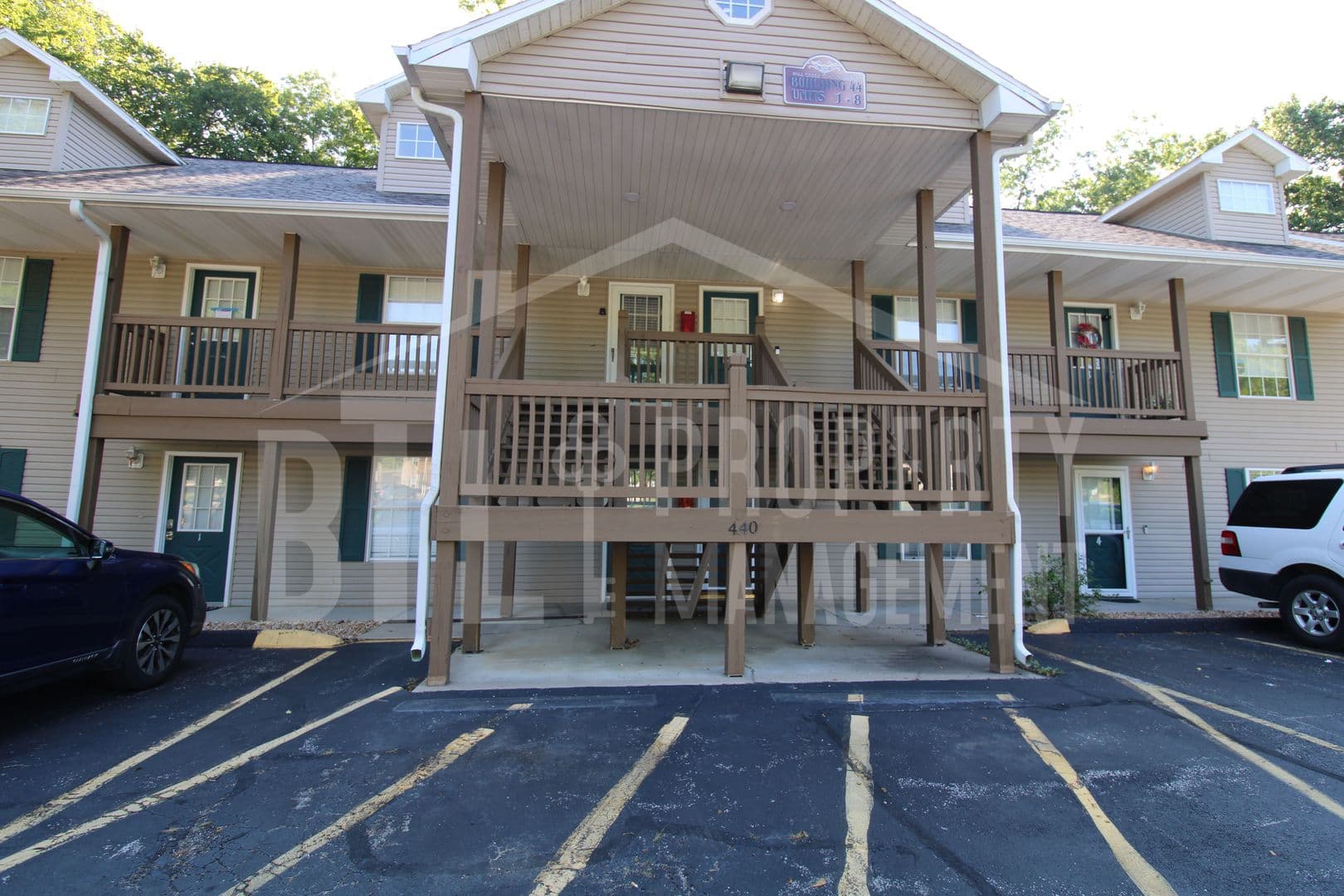 Branson House: 440 Fall Creek Rd