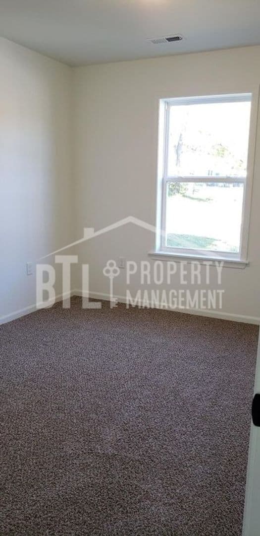 Branson House: 150 Malone Drive