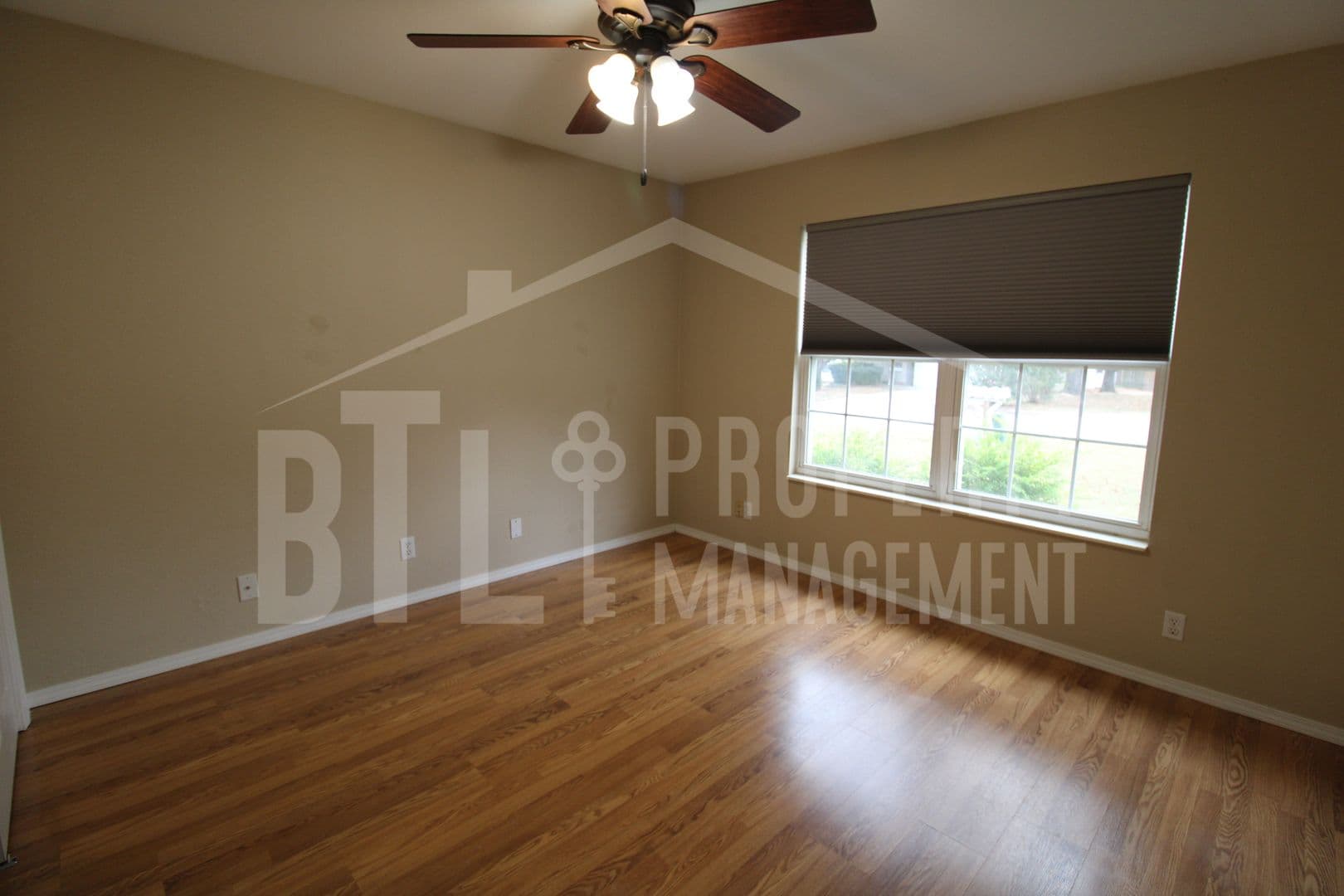Branson House: 405 Deer Run Rd