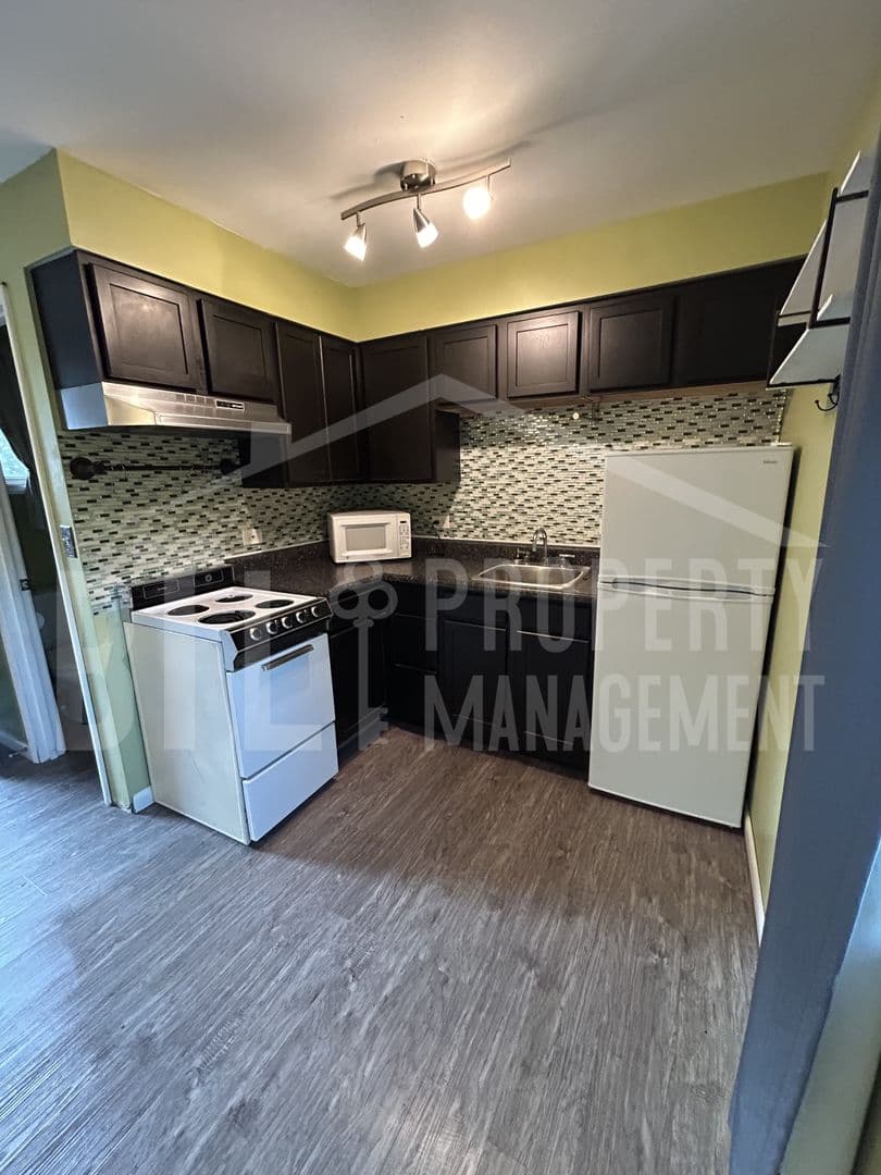 Rockaway Beach Apartment: 144 Recreation Ave.