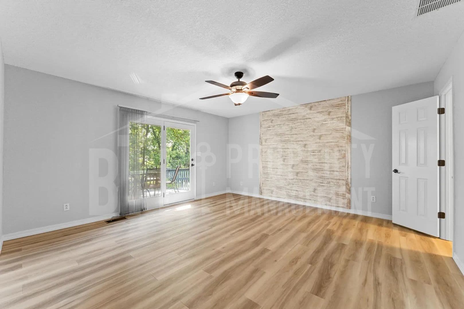 Branson House: 185 Eagle Pointe Dr