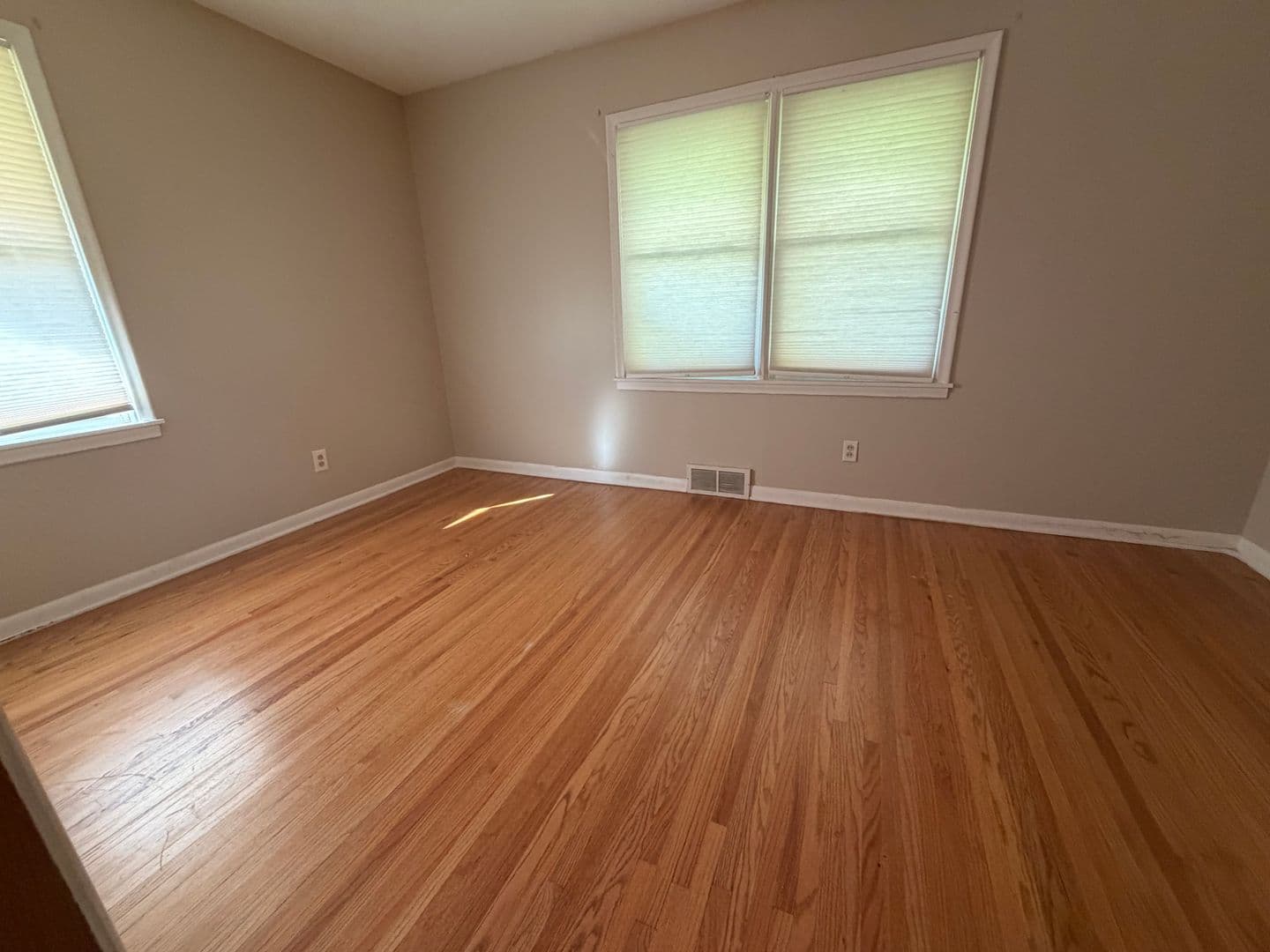 Haysville House: 220 Sunset