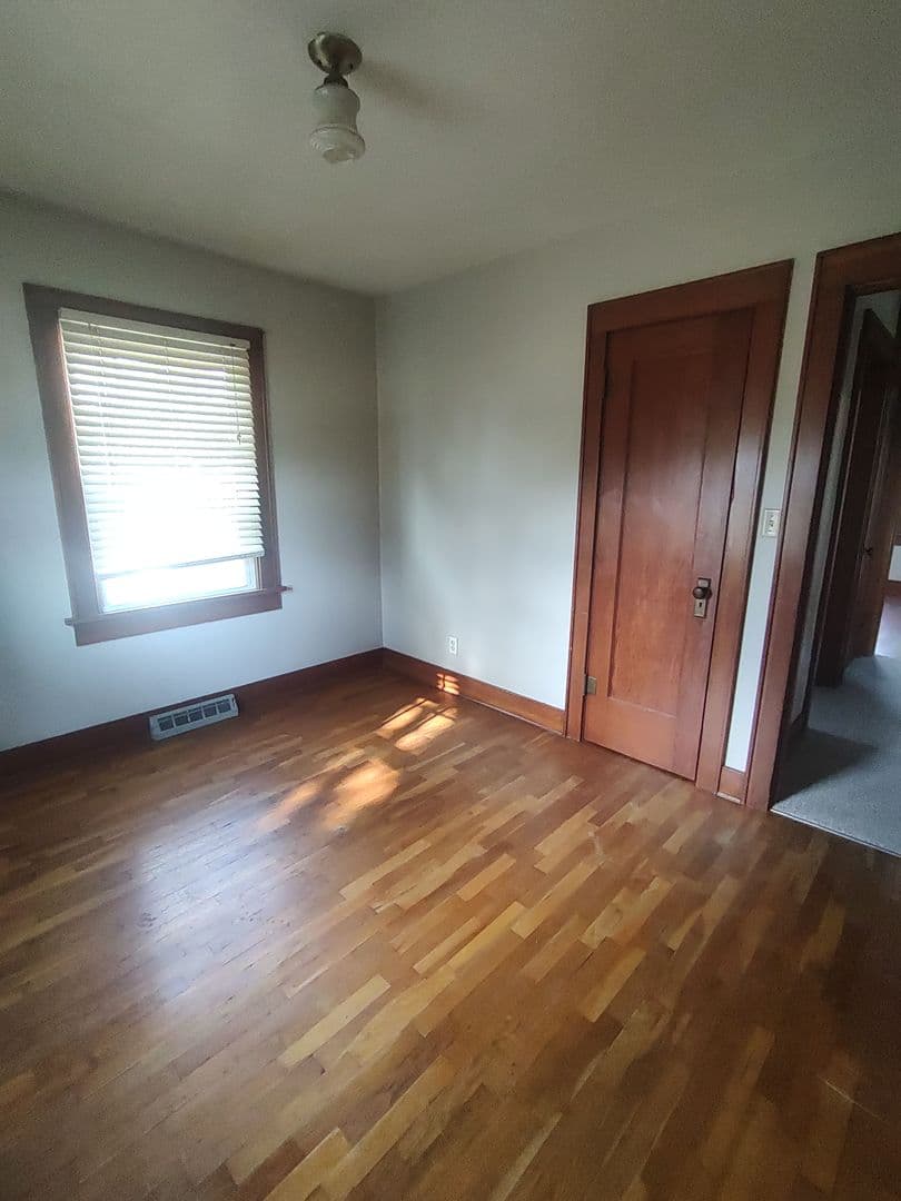 Viola House: 19000 W 55th St. S
