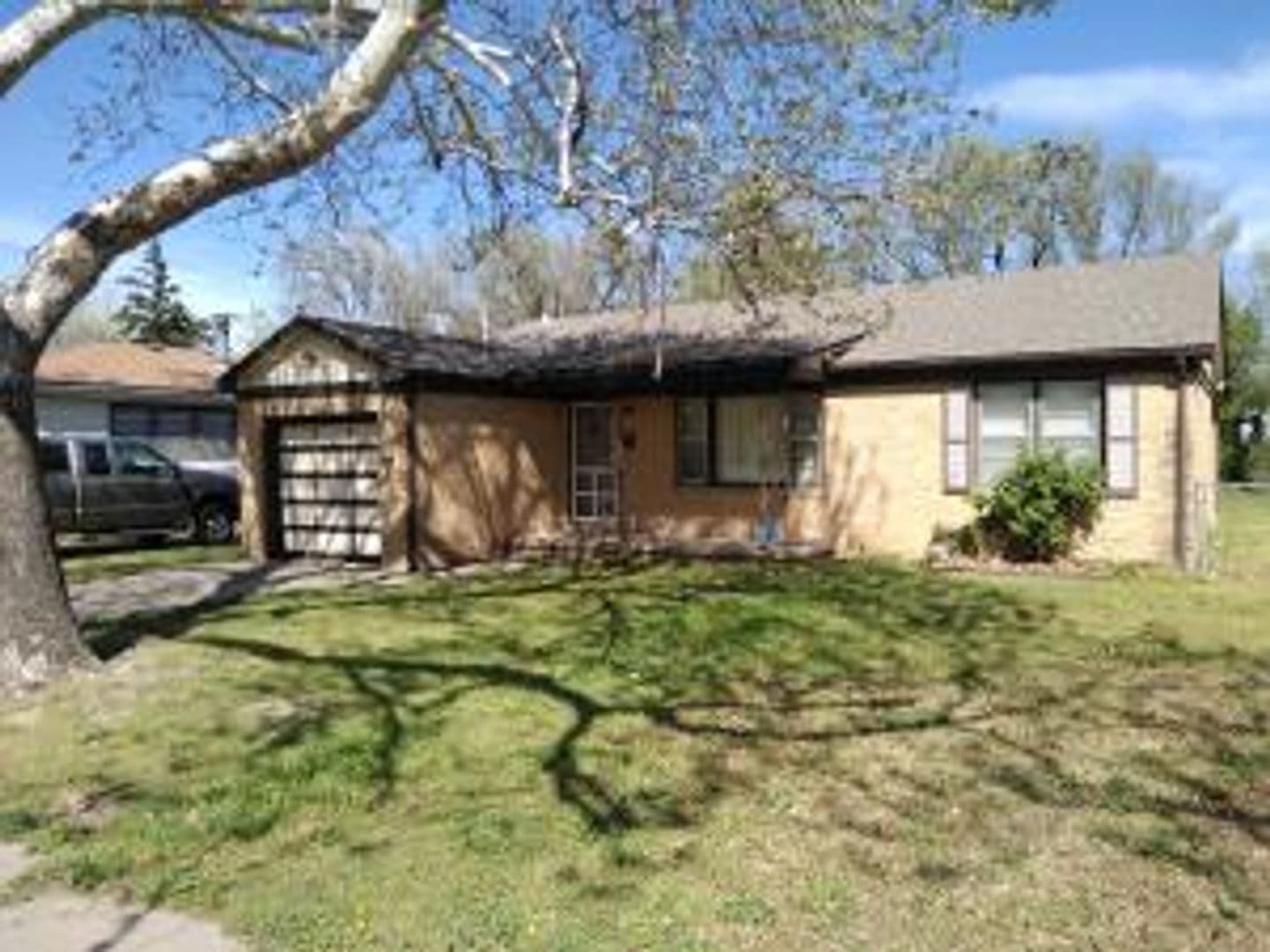 Wichita House: 146 N. Gow