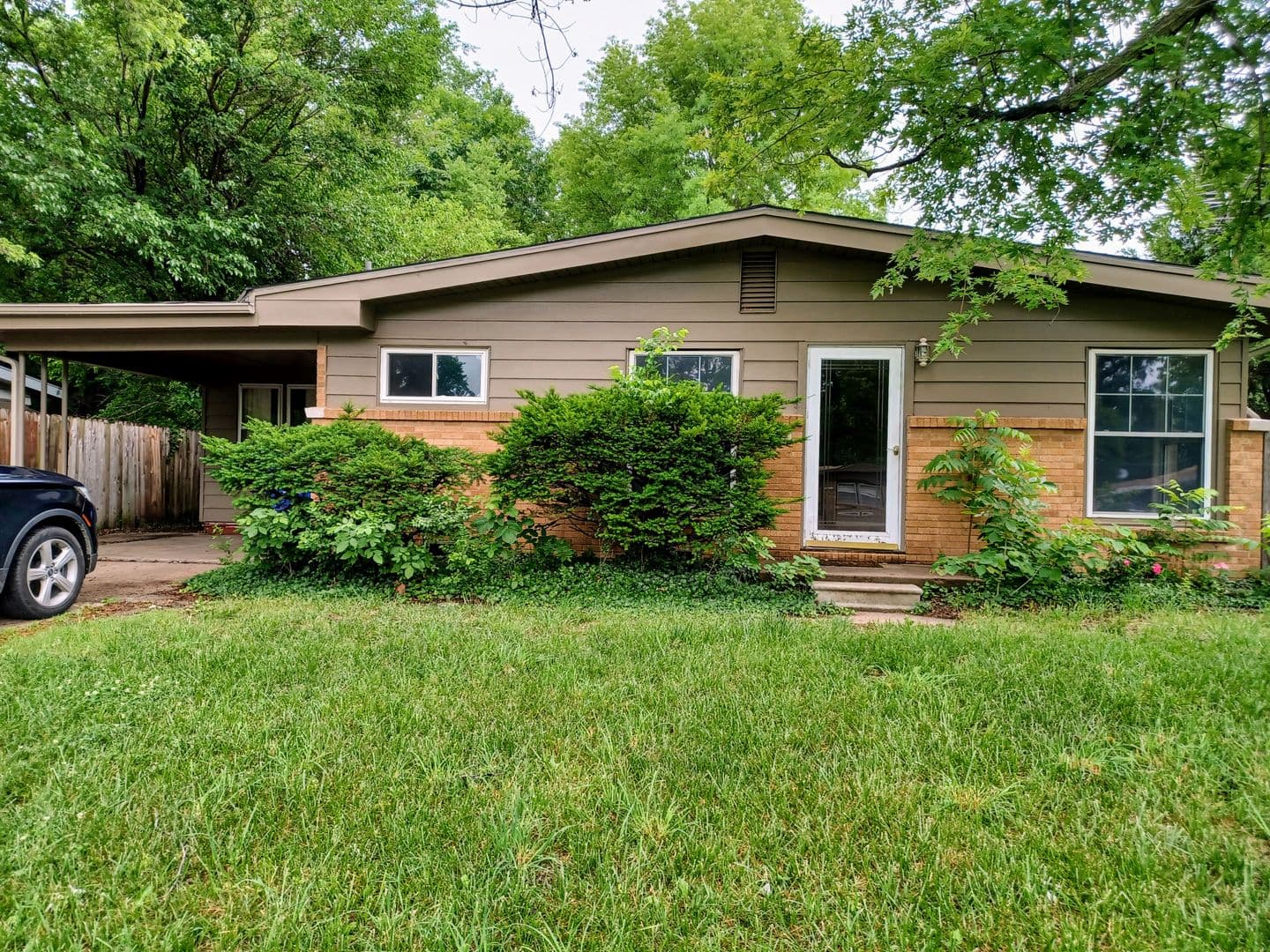 Park City House: 1419 E Beaumont Dr.