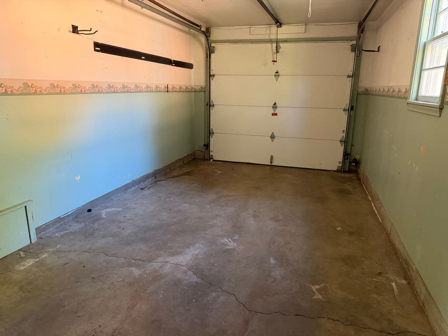 Haysville House: 220 Sunset