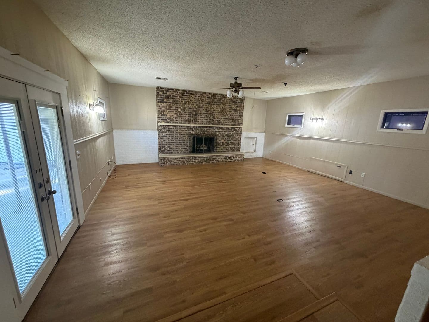 Haysville House: 220 Sunset