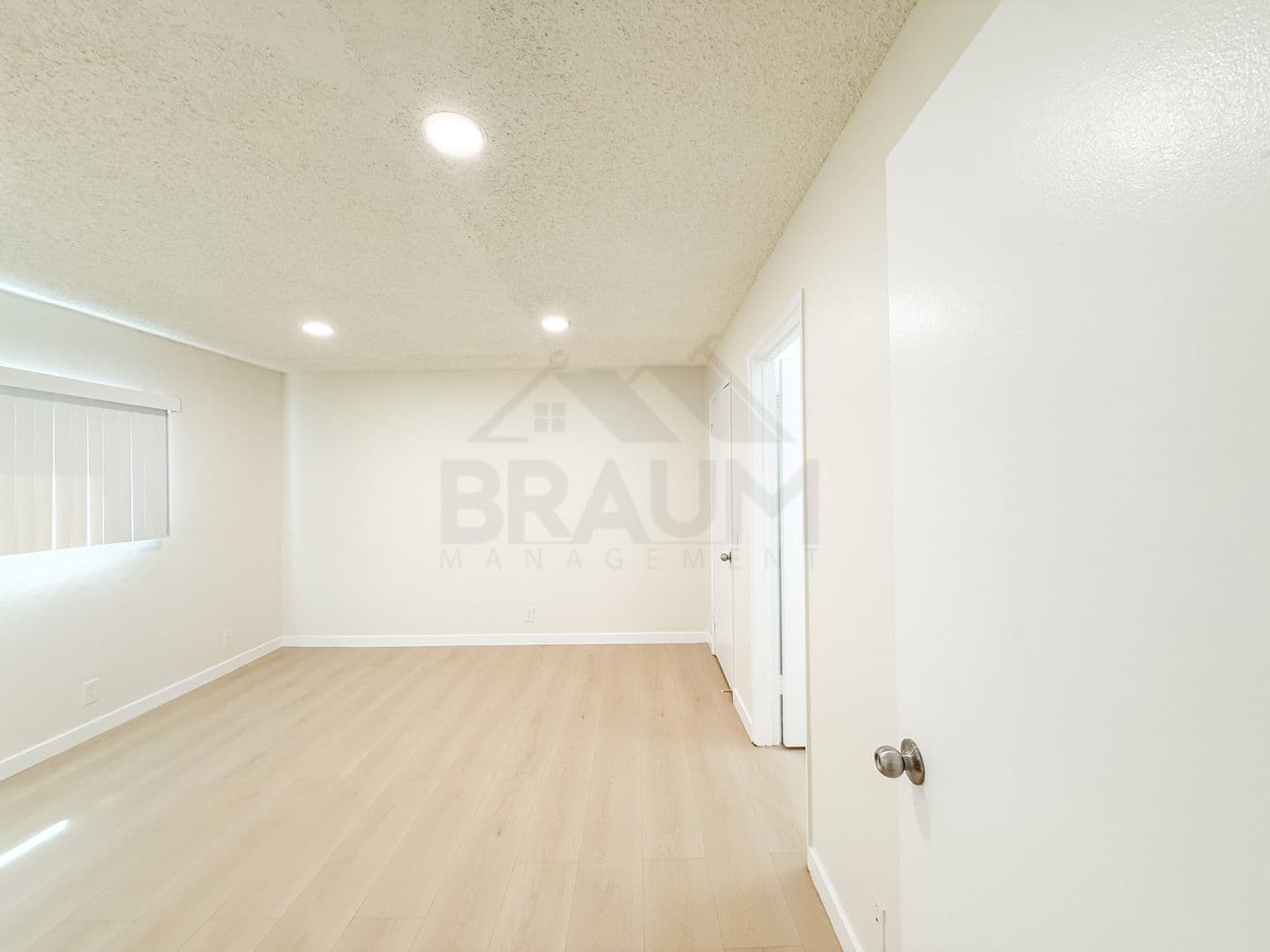 NORTH HOLLYWOOD Apartment: 11007 HARTSOOK ST