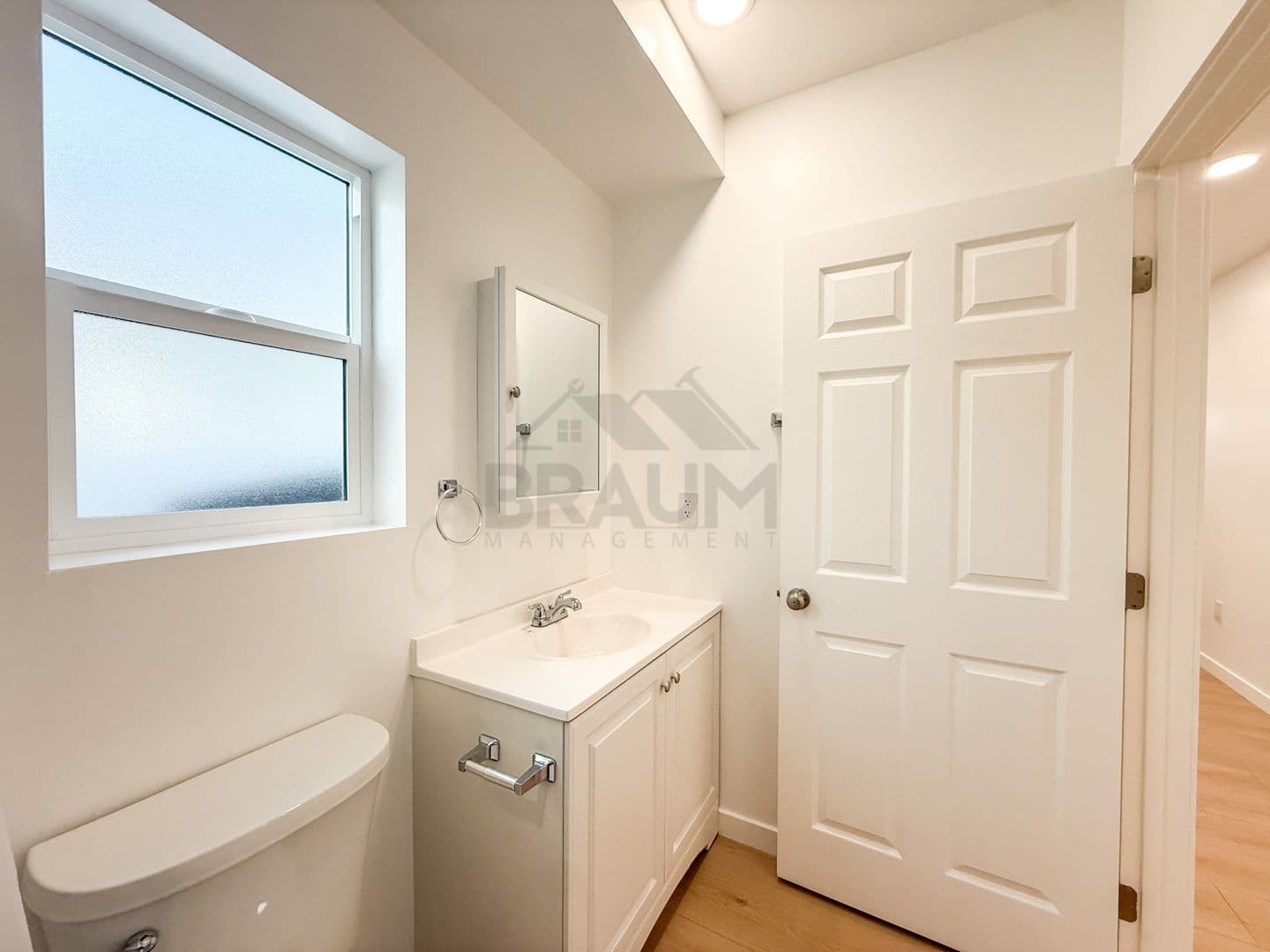 VAN NUYS Apartment: 15546 VANOWEN STREET