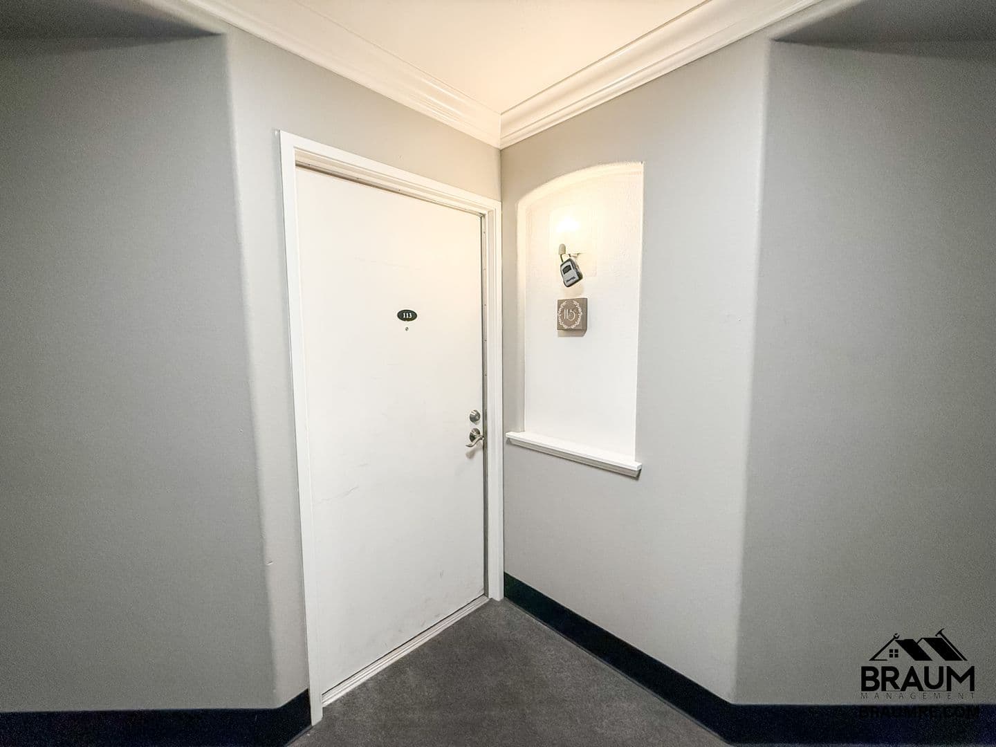 WINNETKA Apartment: 7323 WINNETKA AVENUE