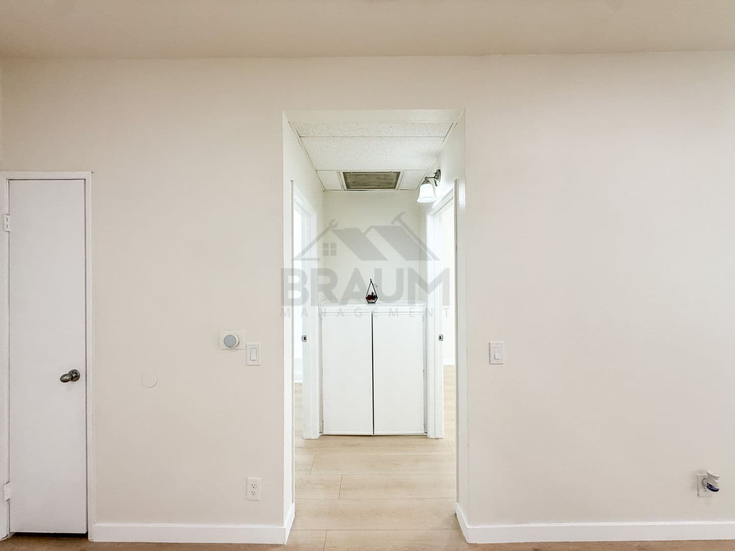 NORTH HOLLYWOOD Apartment: 11459 COLLINS ST