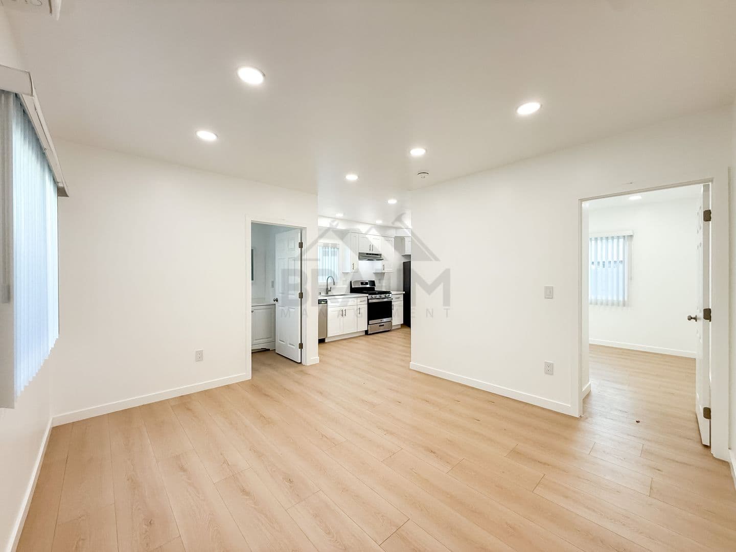 VAN NUYS Apartment: 15546 VANOWEN STREET