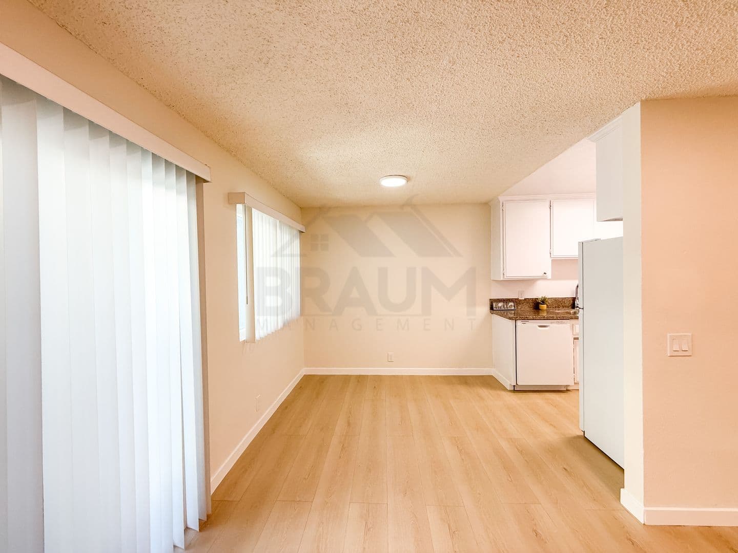 NORTH HOLLYWOOD Apartment: 11007 HARTSOOK ST