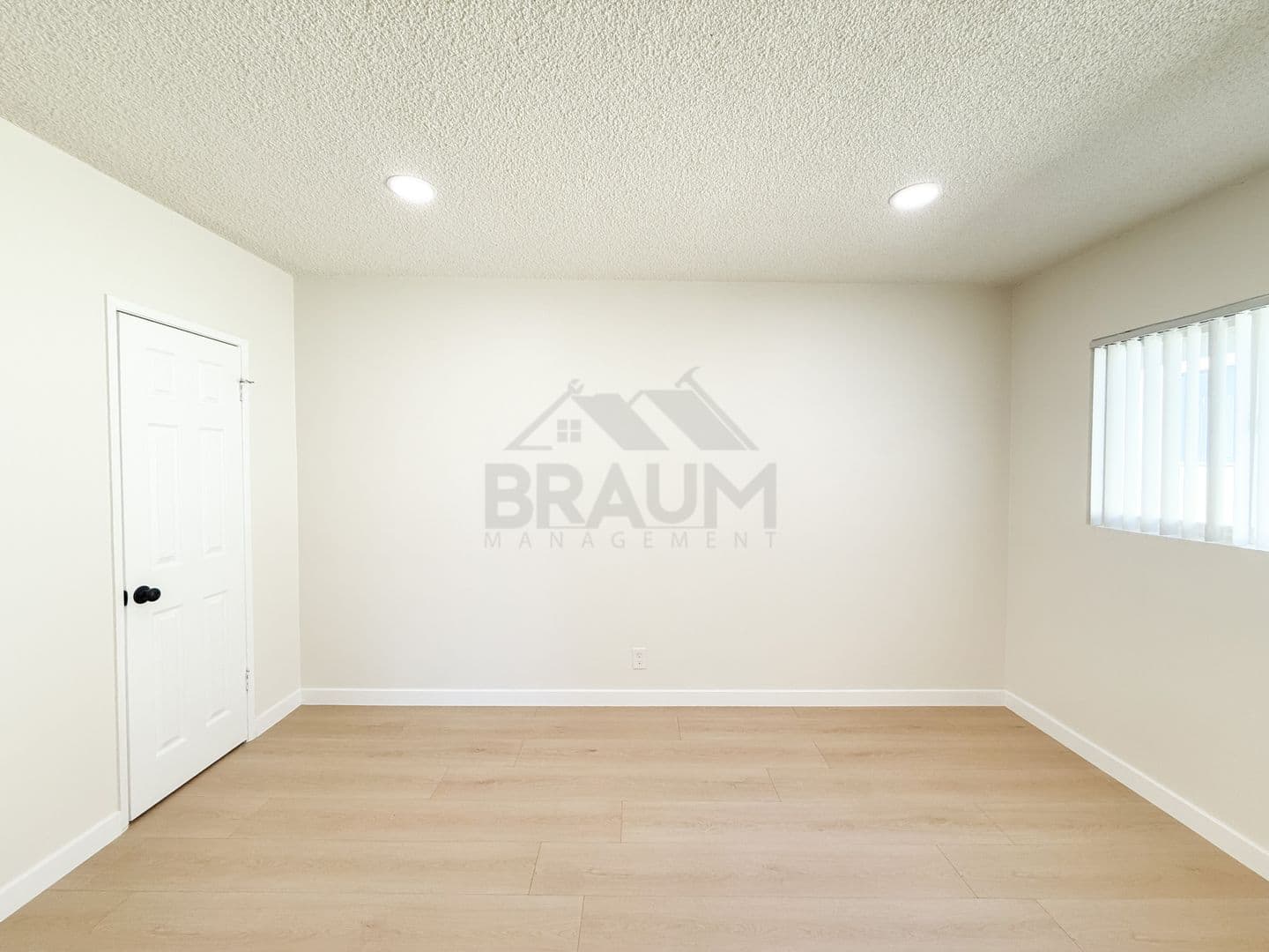 SHERMAN OAKS Apartment: 5433 SEPULVEDA BLVD.