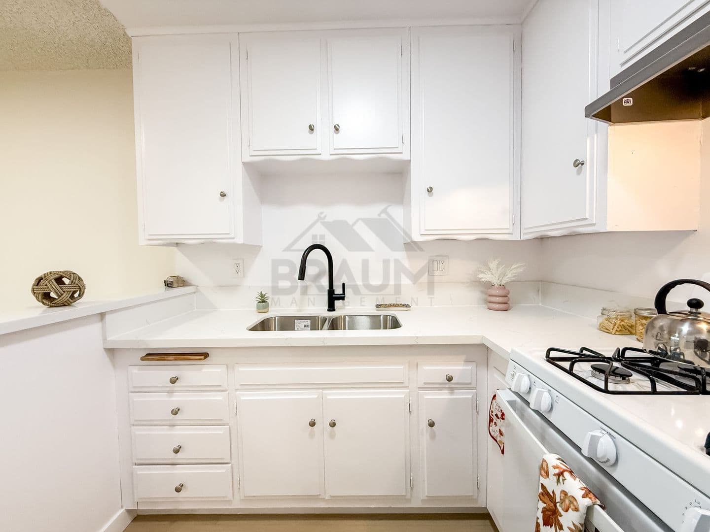 NORTHRIDGE Apartment: 18350 NAPA STREET