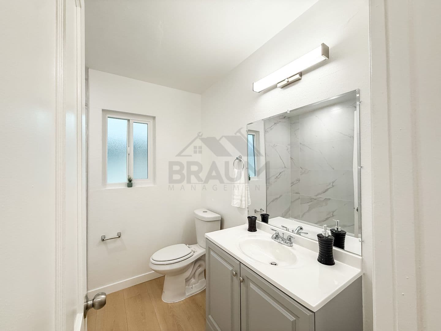 NORTHRIDGE Apartment: 18350 NAPA STREET